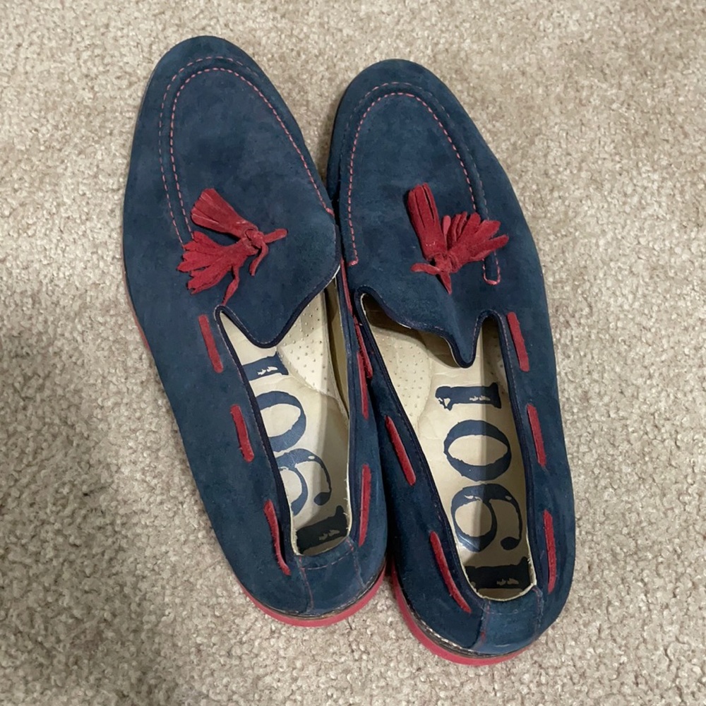 1901 men’s shoes, loafers.